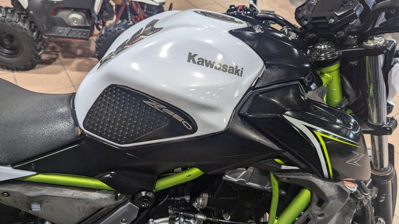 2017 Kawasaki Z650 BASEImage 8