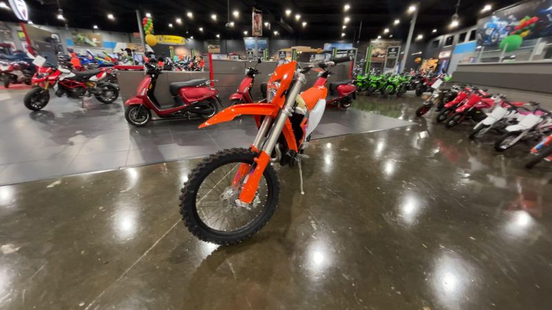 2024 KTM 500 XW-F  in a ORANGE exterior color. Del Amo Motorsports of Redondo Beach (424) 390-7811 delamomotorsports.com 
