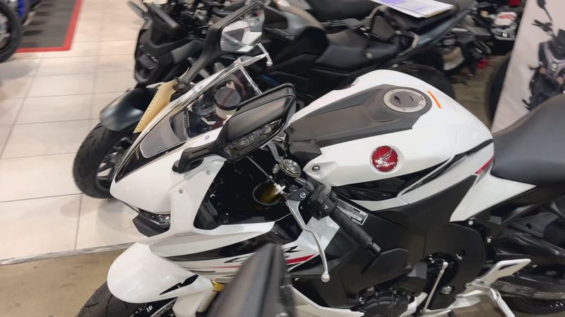 New 2026 Honda CBR1000RR Image 8
