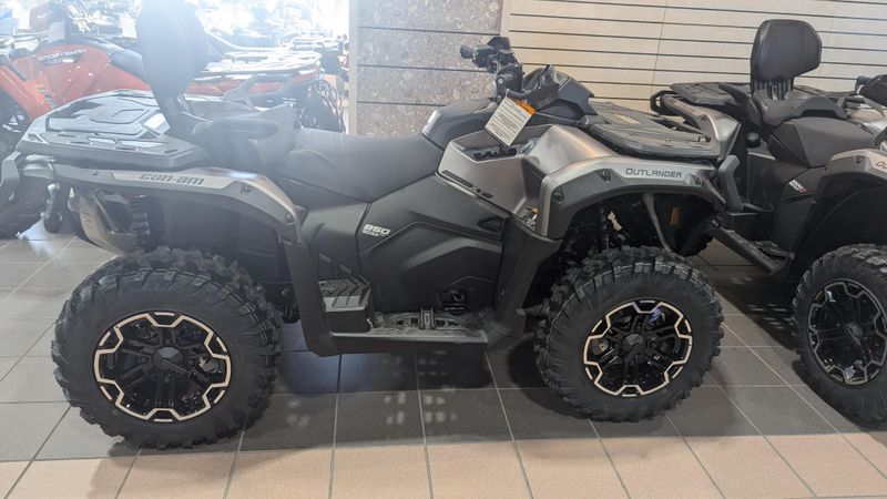 2025 Can-Am OUTLANDER MAX XT 850 PLATINUM SATIN Image 3