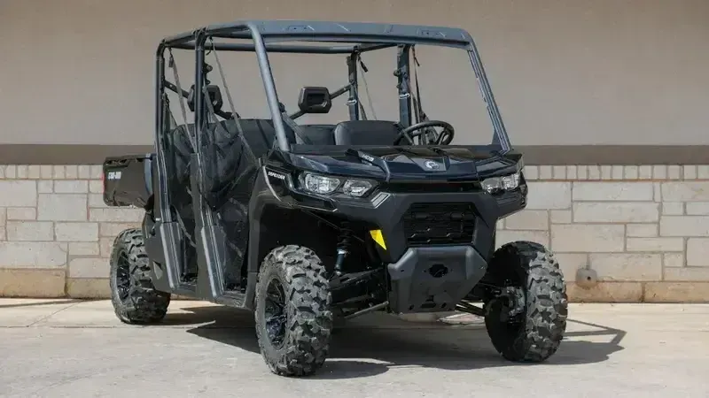 2025 Can-Am DEFENDER MAX DPS HD9 STEALTH BLACK Image 1