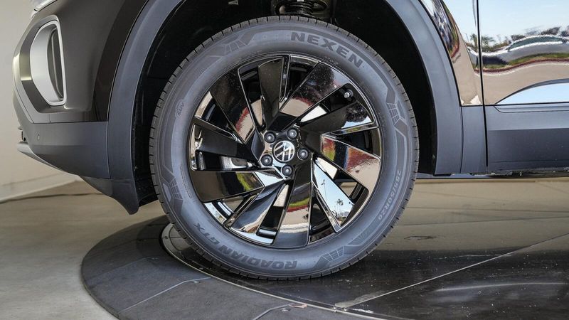 2025 Volkswagen Atlas 2.0T SE w/TechnologyImage 10