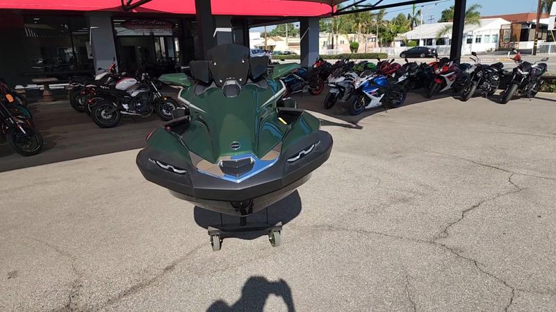 New 2025 Kawasaki JET SKI ULTRA 160LX Image 4