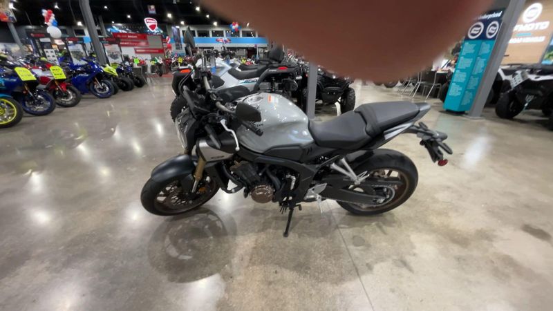 Used 2024 Honda CB650R Image 5