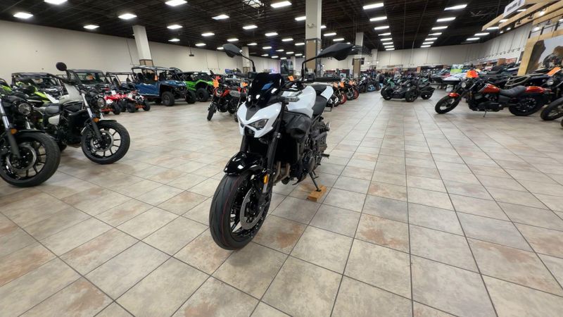 New 2026 Kawasaki Z900 ABS Image 4