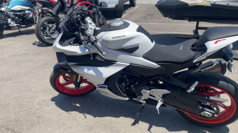 Used 2025 CFMOTO 450SS Image 9
