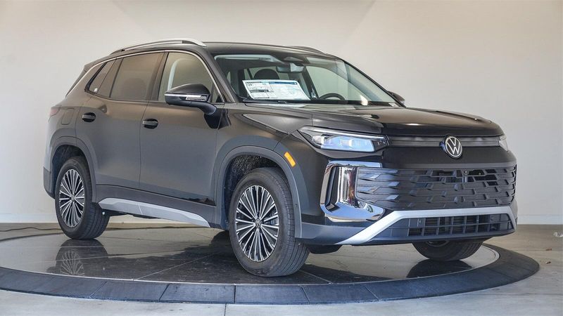 New 2025 Volkswagen Tiguan 2.0T SImage 5