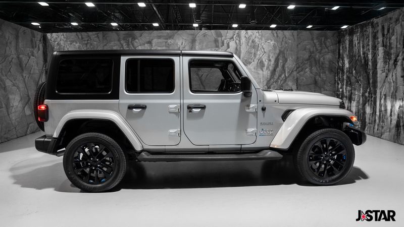 2023 Jeep Wrangler Sahara 4xe photo 24