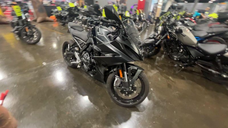 Used 2025 Suzuki GSX-8R Image 2