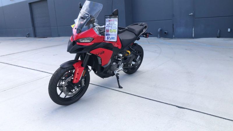 New 2025 Ducati MULTISTRADA V2 S Image 9