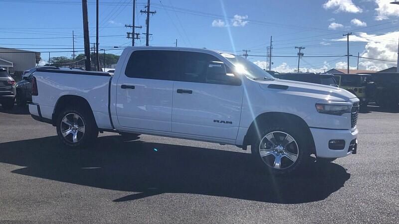 2025 Ram 1500 Tradesman photo 2