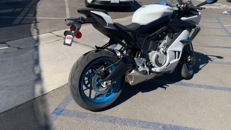 New 2025 CFMOTO 675SS Image 8