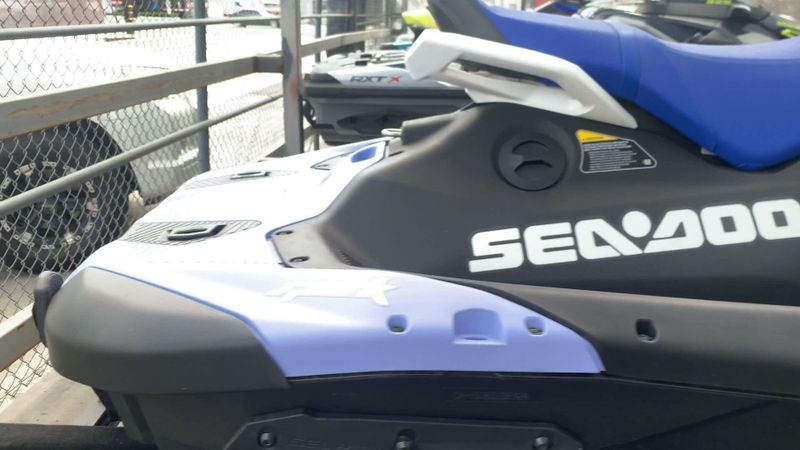 New 2025 Sea-Doo SPARK FOR 2 90 CONVENIENCE PACKAGE (SOUND SYSTEM) Image 6