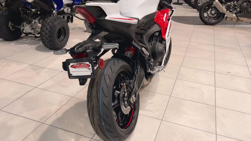 New 2025 Yamaha YZF-R9 Image 3