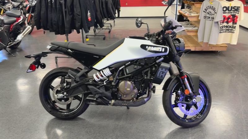 New 2024 Husqvarna VITPILEN 401 Image 5