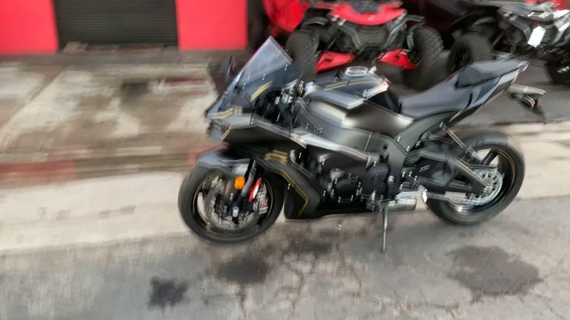 Used 2023 Kawasaki Ninja ZX-10R KRT Edition Image 5