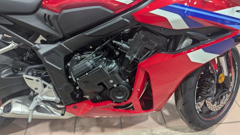 2024 Honda CBR650R ABSImage 11