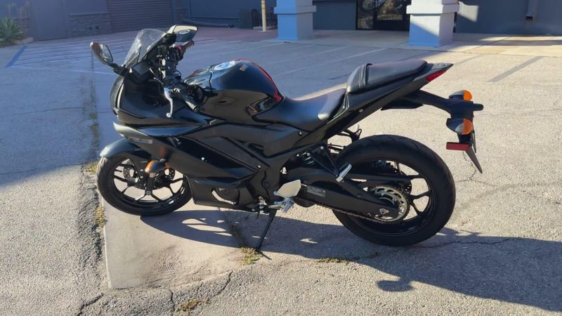 Used 2023 Yamaha YZF-R3 ABS Image 6