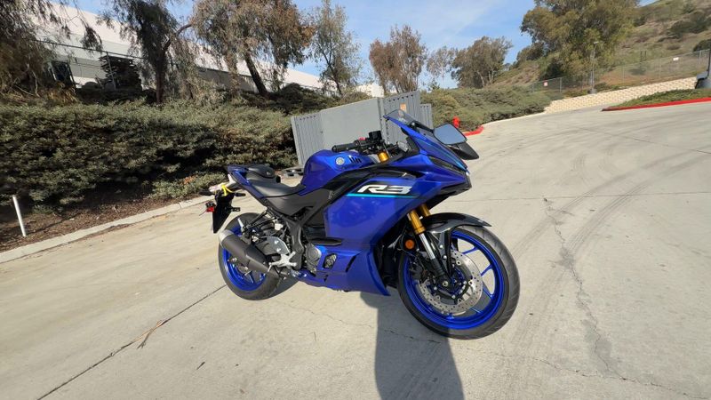 New 2026 Yamaha YZF-R3 ABS Image 2