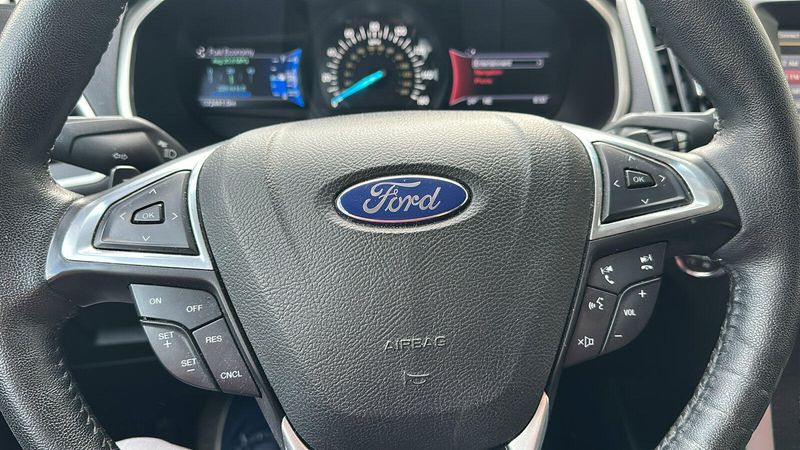 2015 Ford Edge SELImage 10