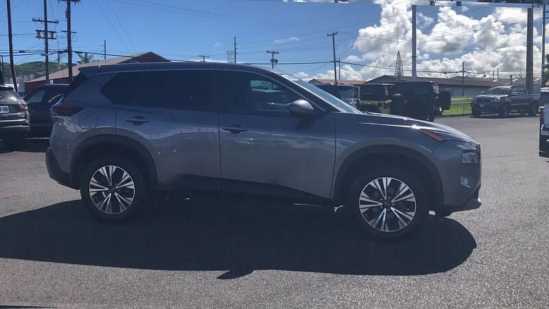 2023 Nissan Rogue SV photo 2