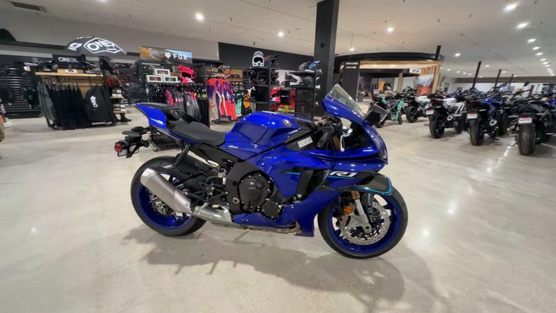 New 2026 Yamaha YZF-R1 Image 3