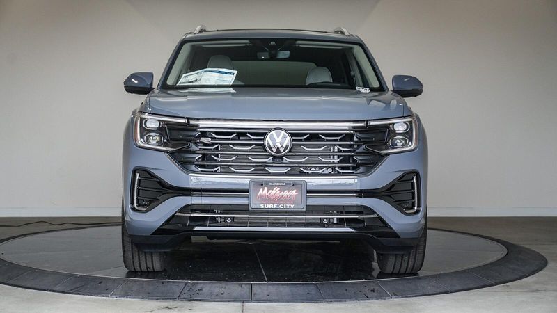 New 2025 Volkswagen Atlas 2.0T SEL Premium R-LineImage 6
