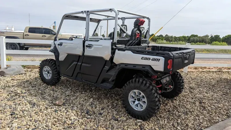 2024 Can-Am DEFENDER MAX X MR WITH HALF DOORS HD10 HYPER SILVER AND LEGION REDImage 3