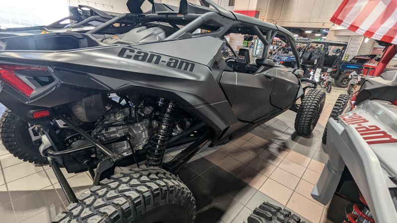 2025 Can-Am MAVERICK R MAX X 999T DCT TRIPLE BLACKImage 7