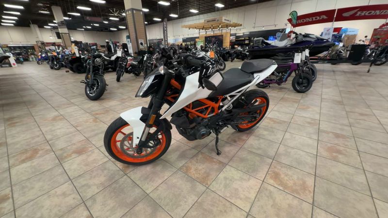 Used 2017 KTM 390 DUKE Image 5