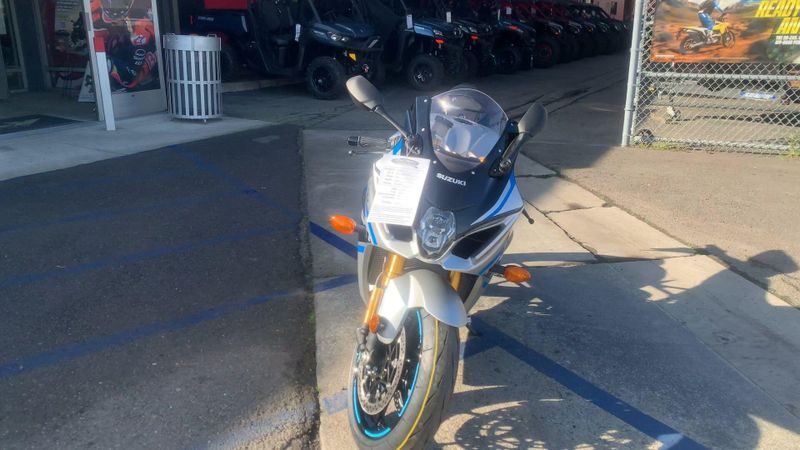 New 2025 Suzuki GSX-R1000R Image 4
