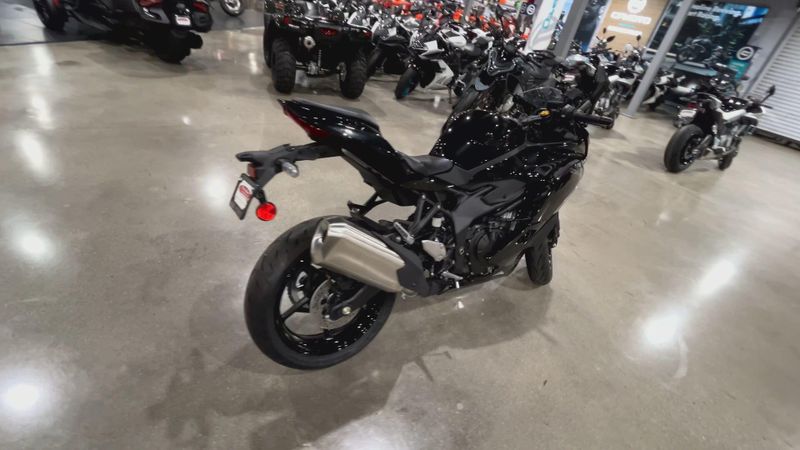 New 2026 Kawasaki NINJA ZX-4R ABS Image 8