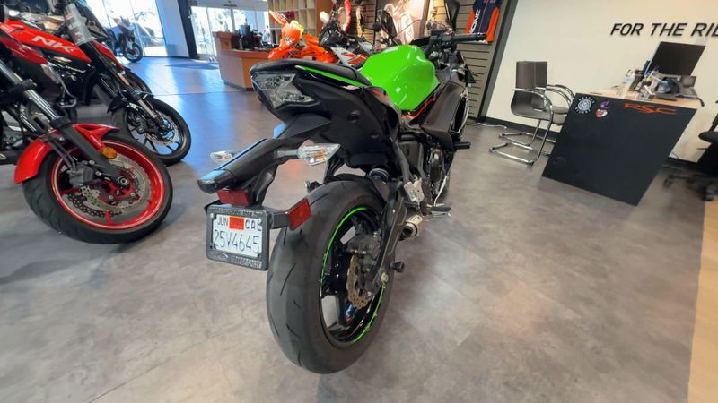 Used 2022 Kawasaki NINJA 650 Image 5