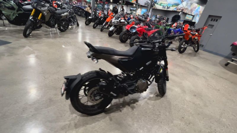 Used 2023 Husqvarna SVARTPILEN 401 Image 8