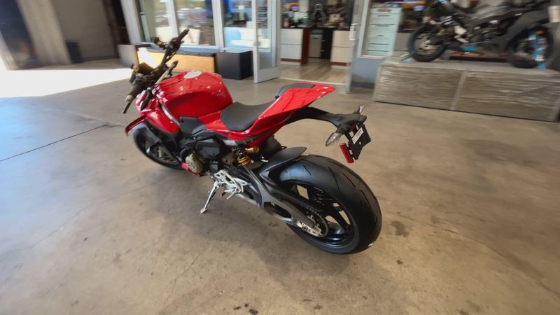 New 2026 Ducati STREETFIGHTER V4 S Image 6