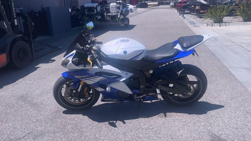 Used 2014 Yamaha YZF-R6 CA Image 9