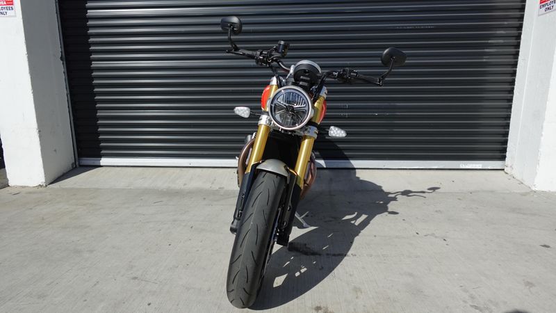 New 2025 Triumph Speed Twin 1200 RS 