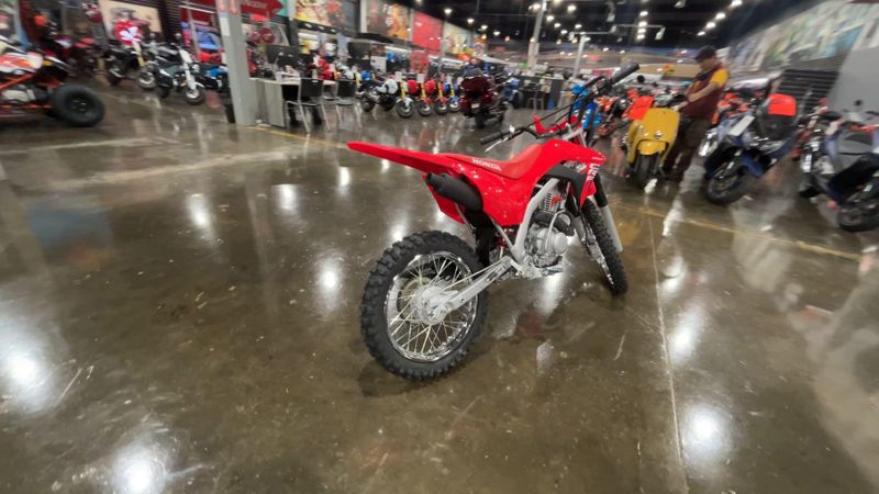 2025 Honda CRF125F BIG WHEEL  in a RED exterior color. Del Amo Motorsports of Redondo Beach (424) 390-7811 delamomotorsports.com 