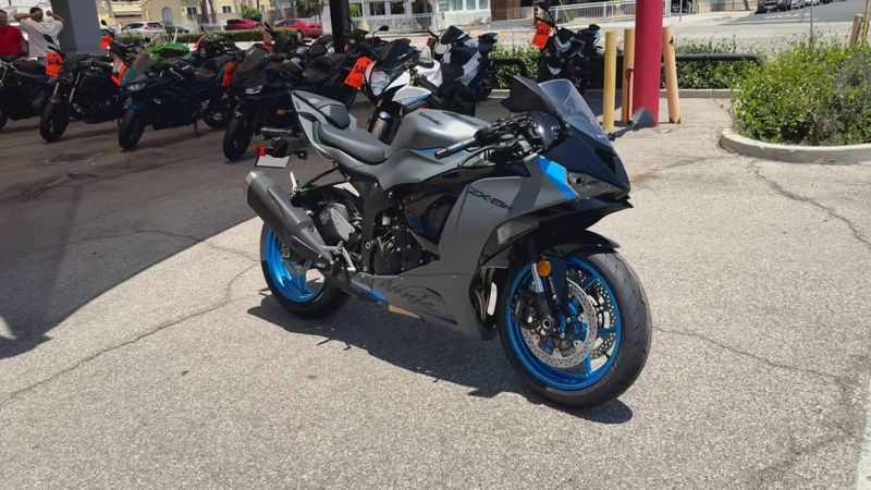New 2026 Kawasaki NINJA ZX-6R Image 2