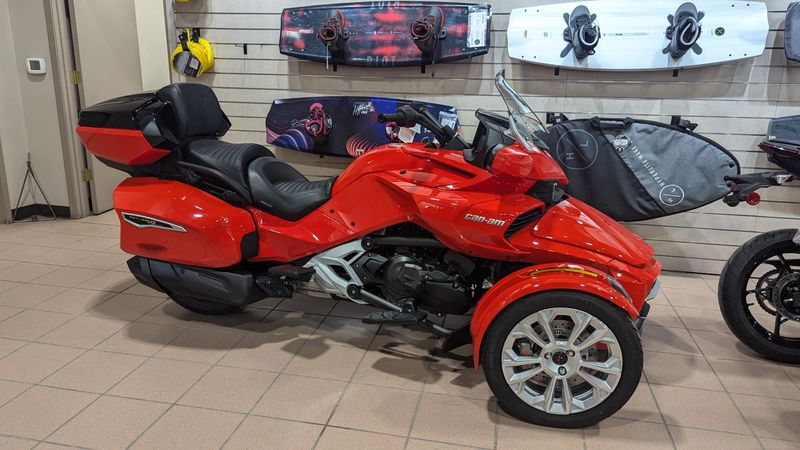 2024 Can-Am SPYDER F3 LIMITED PLASMA REDImage 1