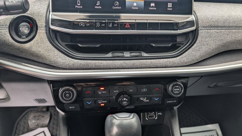 Used 2022 Jeep Compass LatitudeImage 23