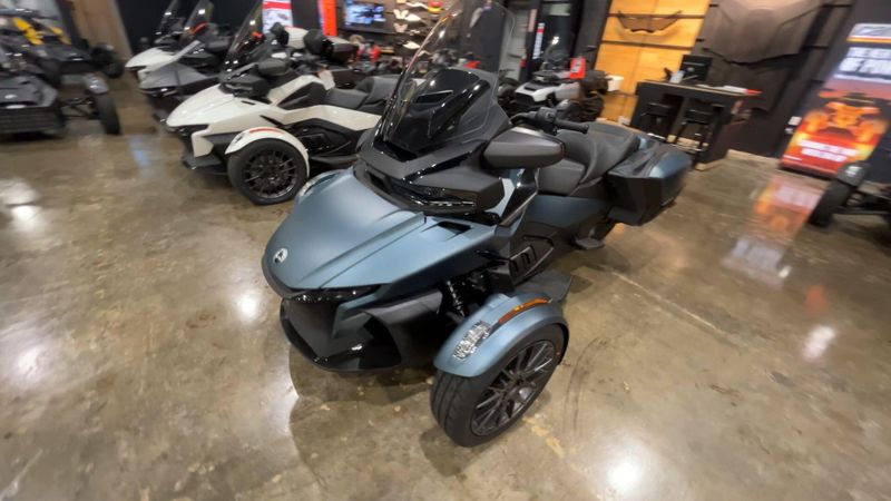 New 2026 Can-Am SPYDER RT (SE6) Image 8