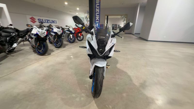 New 2026 Suzuki GSX-8R Image 4