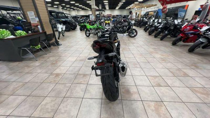 New 2026 Kawasaki NINJA ZX-6R ABS Image 3