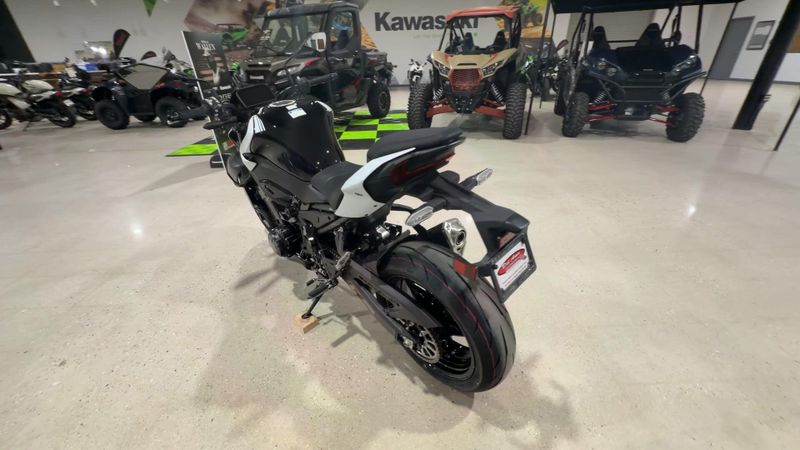 New 2026 Kawasaki Z900 ABS Image 6