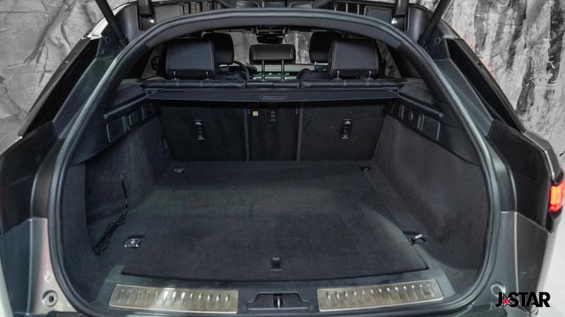 2023 Land Rover Range Rover Velar R-Dynamic S photo 23