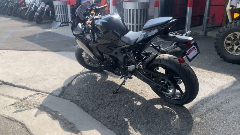 New 2026 Kawasaki NINJA ZX-4RR ABS Image 6