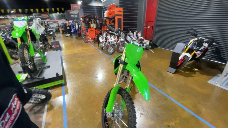 New 2027 Kawasaki KX250FX Image 3