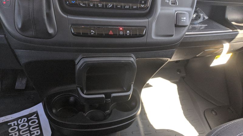 2022 Chrysler Pacifica Hybrid Touring LImage 22