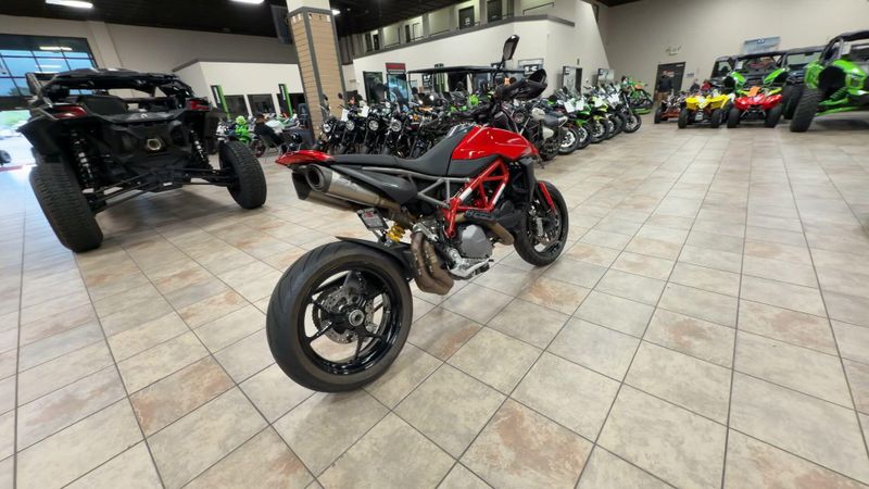 Used 2020 Ducati HYPERMOTARD 950 Image 9